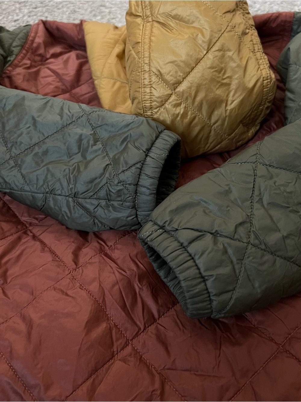 Patagonia Kids Quilted Hooded Jacket - Rust/Mustard/Olive Size 7/8 - Picture 6 of 8